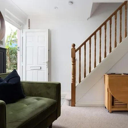 Peaceful & Tranquil Cottage With Private Terrace At 'The Pink House' Falmouth Exterior photo